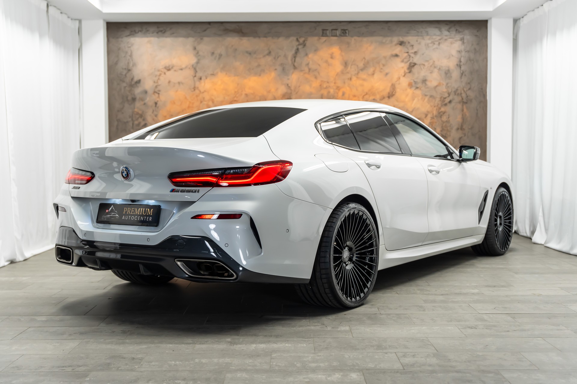 BMW M850i xDrive Steptronic *Sitzkühlung*B&W Diamond*Head-Up*360°*-image-6