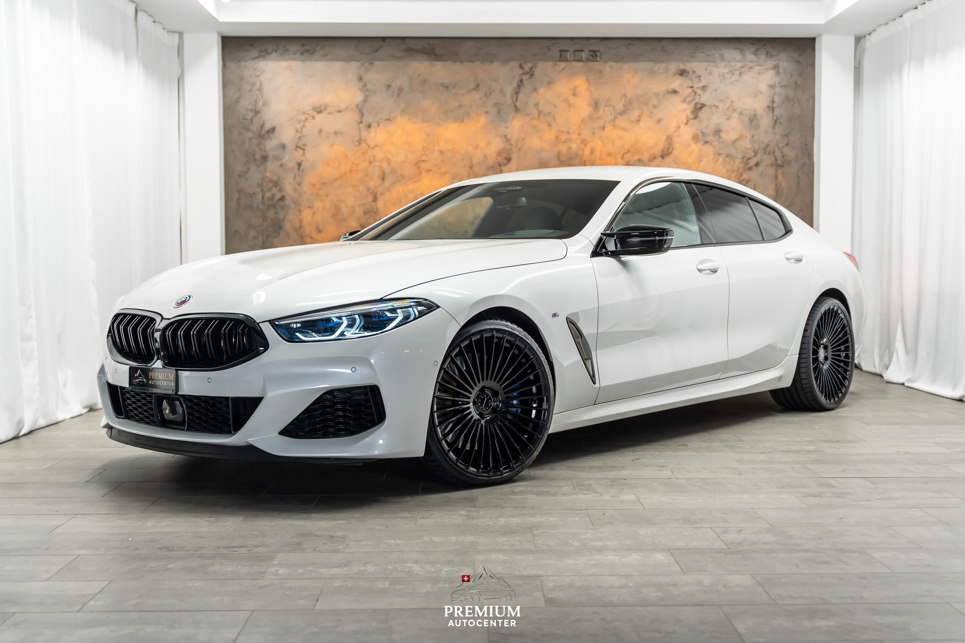 BMW M850i xDrive Steptronic *Sitzkühlung*B&W Diamond*Head-Up*360°*-image-0