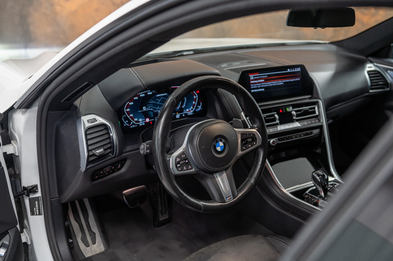 BMW M850i xDrive Steptronic *Sitzkühlung*B&W Diamond*Head-Up*360°*-image-18