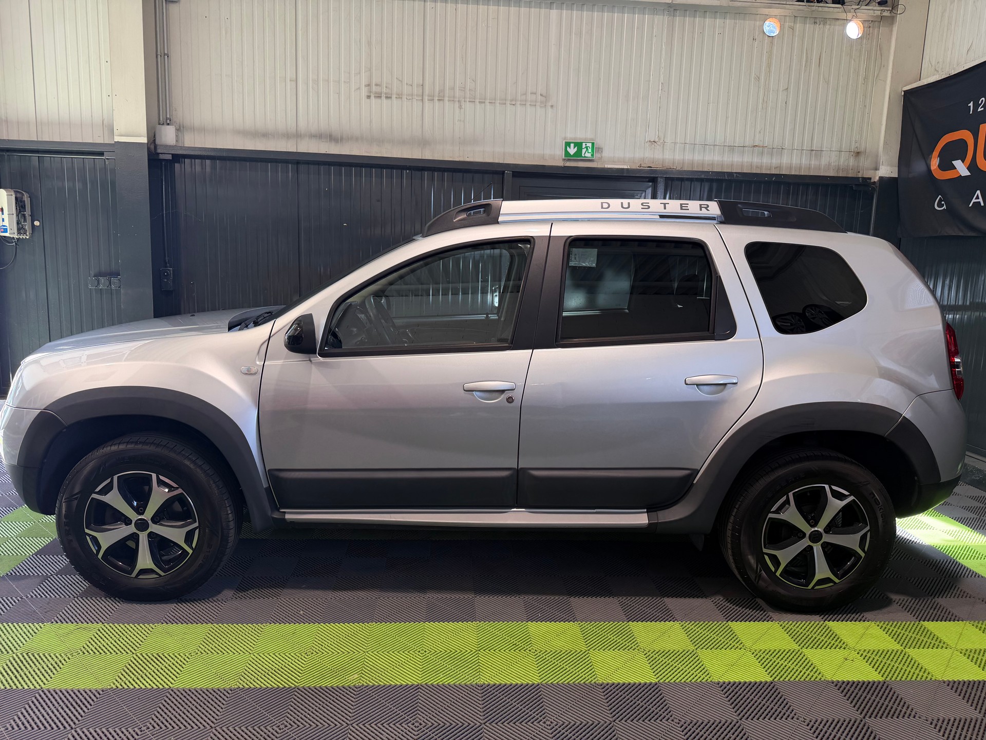 DACIA Duster 1.5 dCi Lauréate 4x2 EDC-image-2