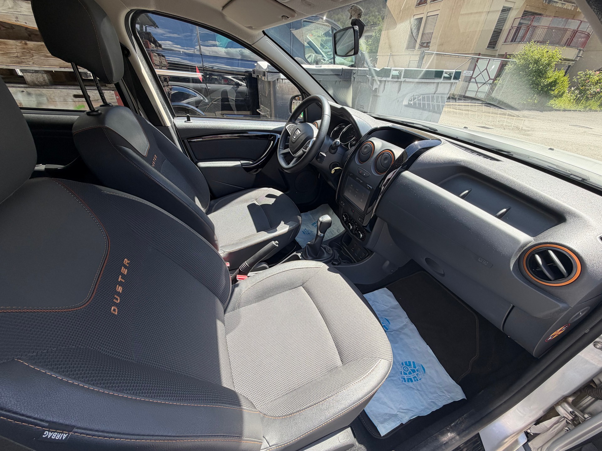 DACIA Duster 1.5 dCi Lauréate 4x2 EDC-image-10
