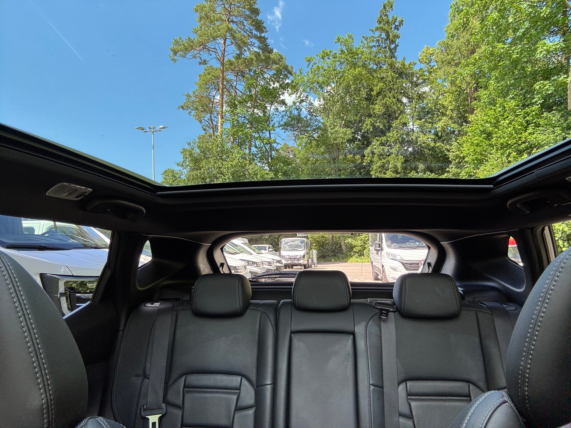 NISSAN Qashqai 1.7 dCi tekna+ 4x4-image-13