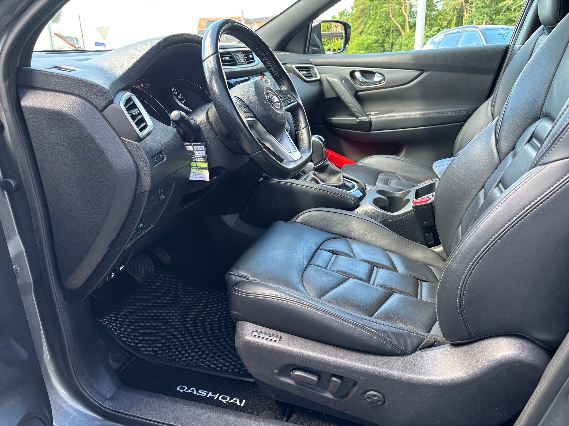 NISSAN Qashqai 1.7 dCi tekna+ 4x4-image-10