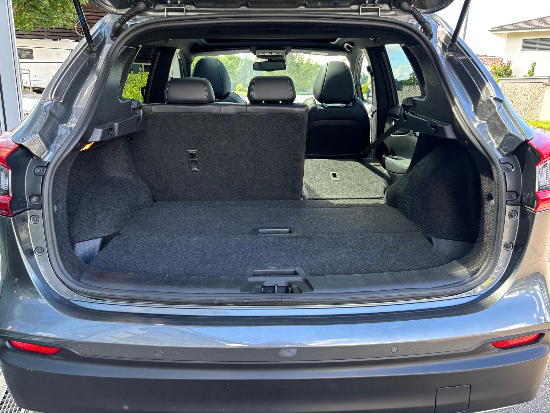 NISSAN Qashqai 1.7 dCi tekna+ 4x4-image-5