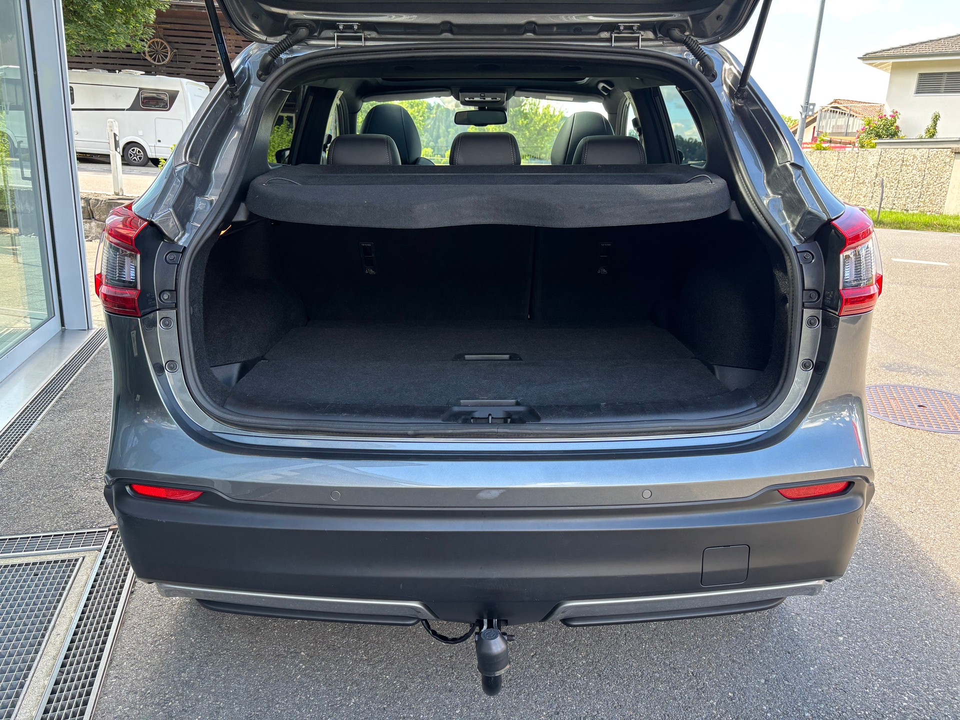 NISSAN Qashqai 1.7 dCi tekna+ 4x4-image-4