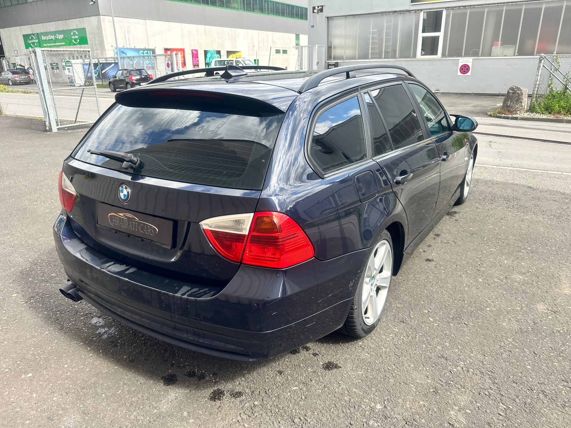 BMW 325i Touring-image-7