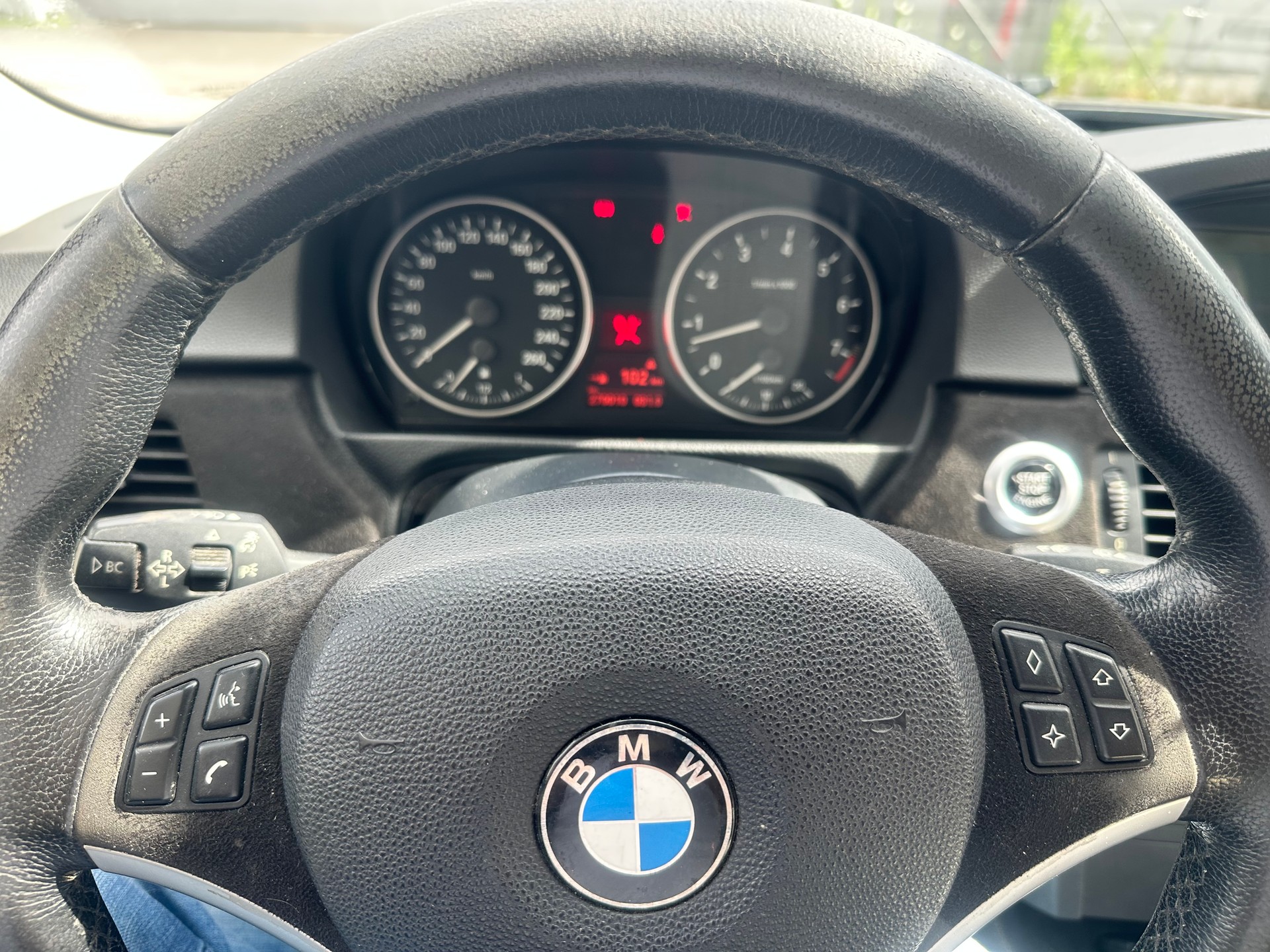 BMW 325i Touring-image-10