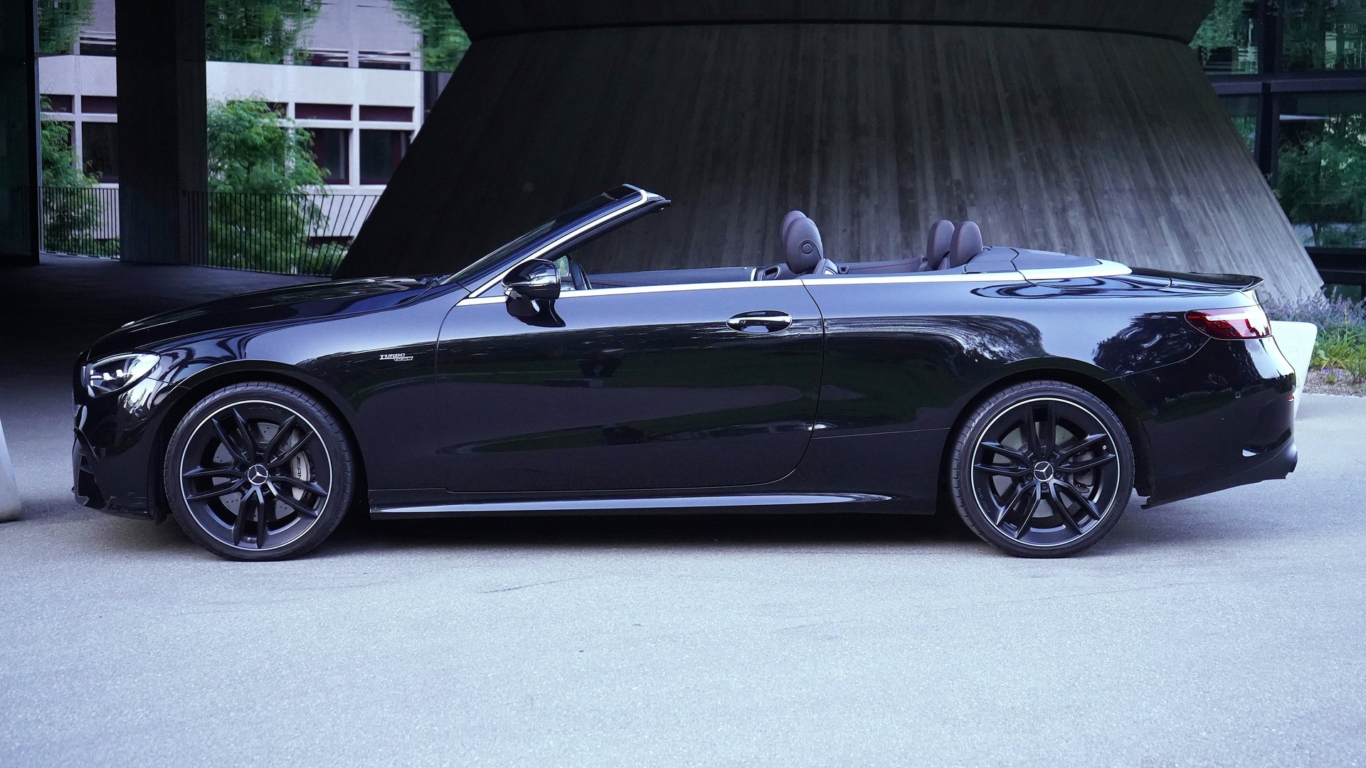 MERCEDES-BENZ E 53 Cabriolet AMG 4 Matic+ 9G-Speedshift TCT-image-3