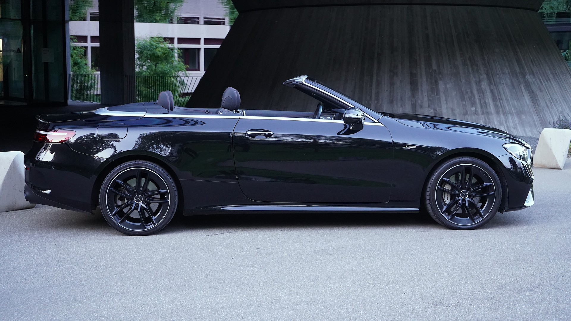 MERCEDES-BENZ E 53 Cabriolet AMG 4 Matic+ 9G-Speedshift TCT-image-4