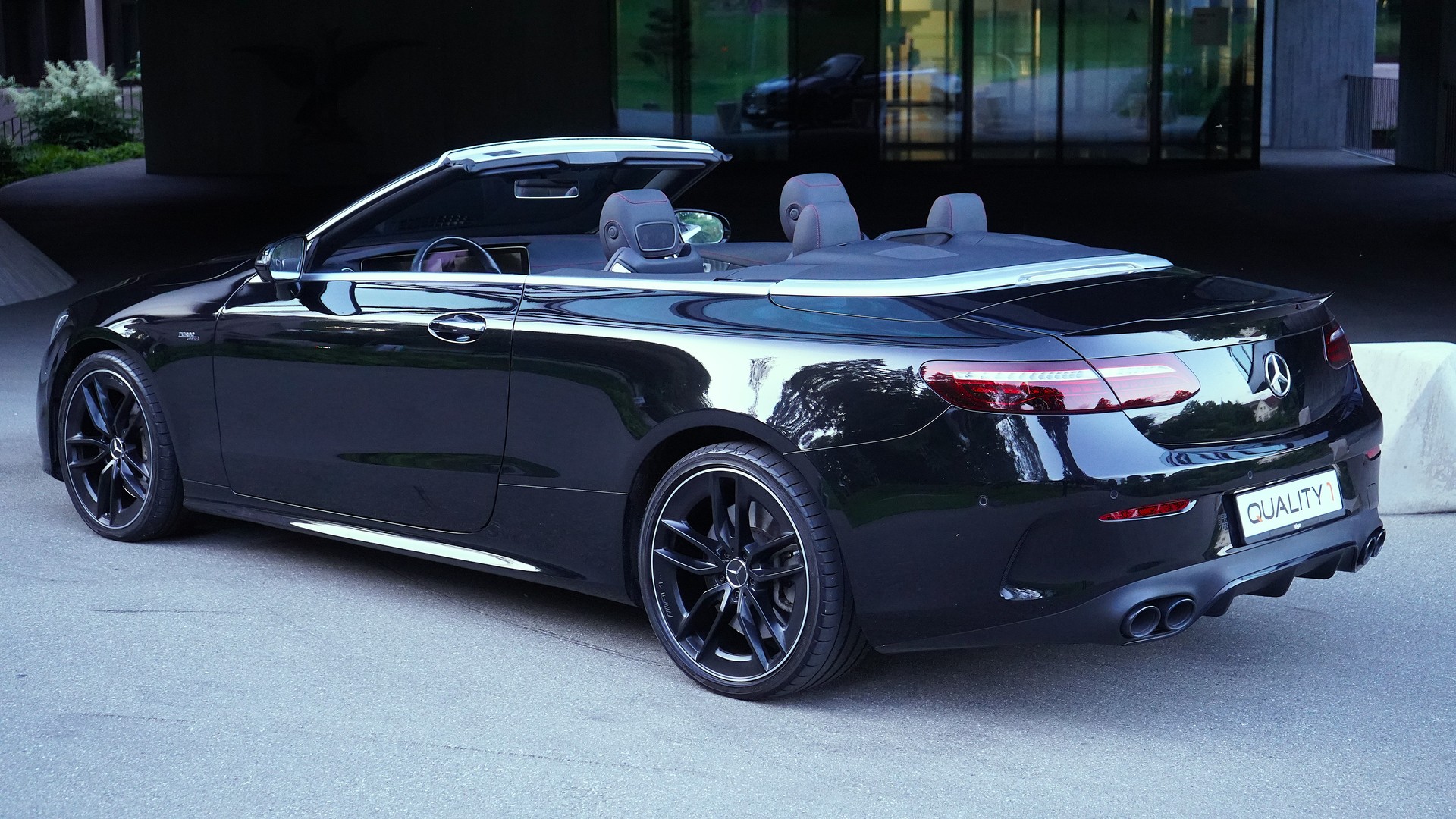 MERCEDES-BENZ E 53 Cabriolet AMG 4 Matic+ 9G-Speedshift TCT-image-2
