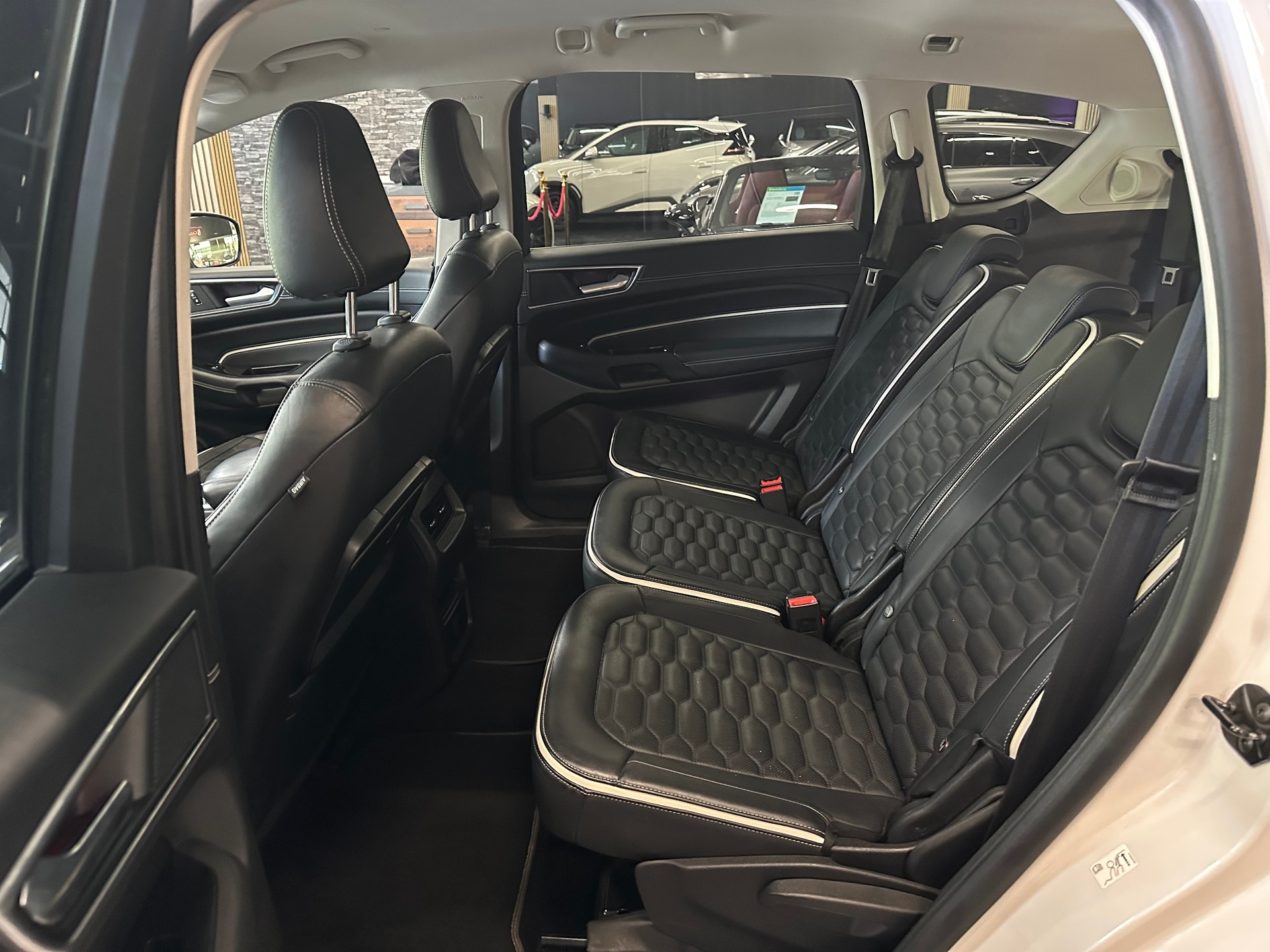 FORD S-Max 2.0 TDCi Vignale PowerShift (PS 210)-image-11