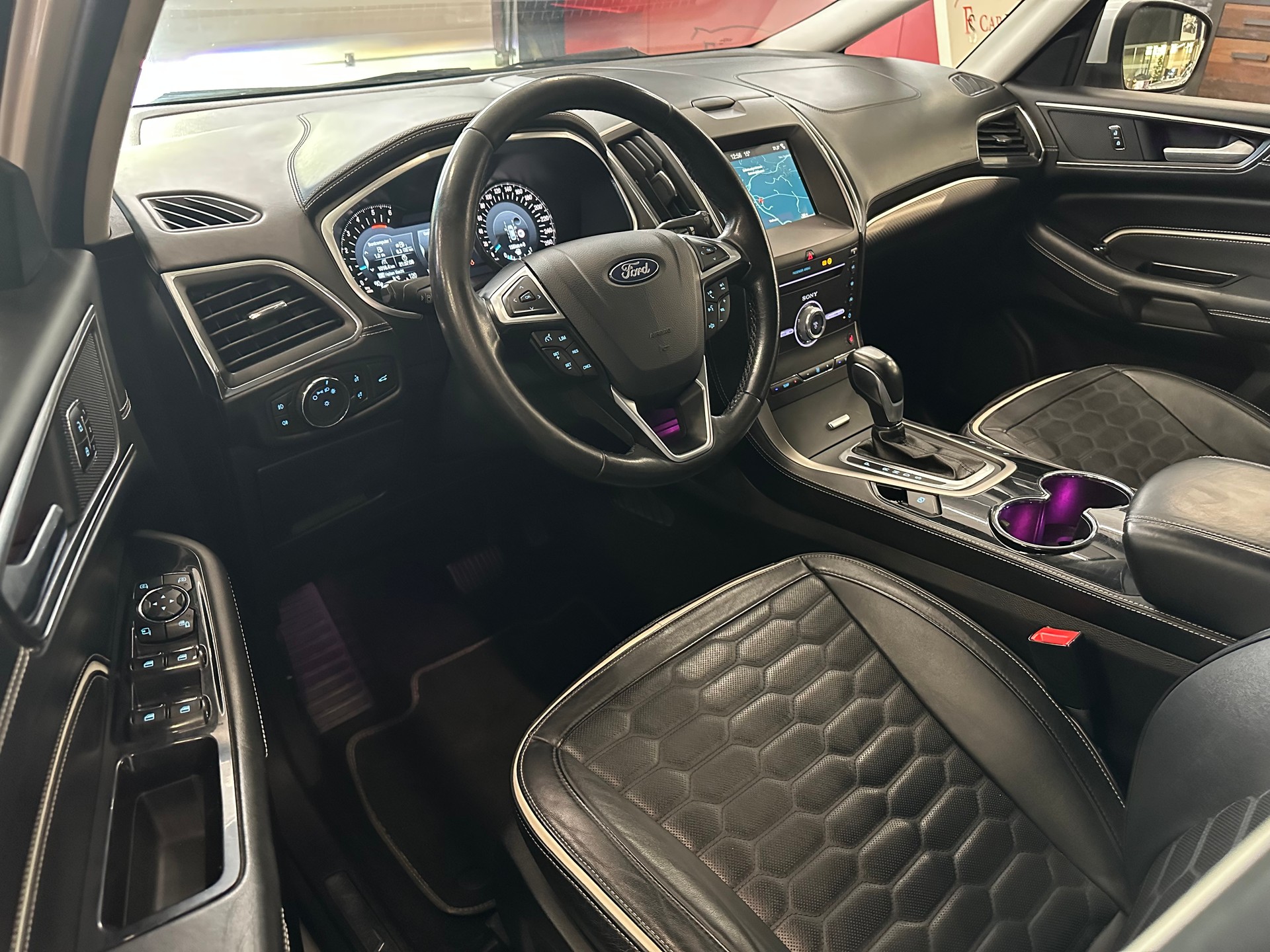 FORD S-Max 2.0 TDCi Vignale PowerShift (PS 210)-image-8