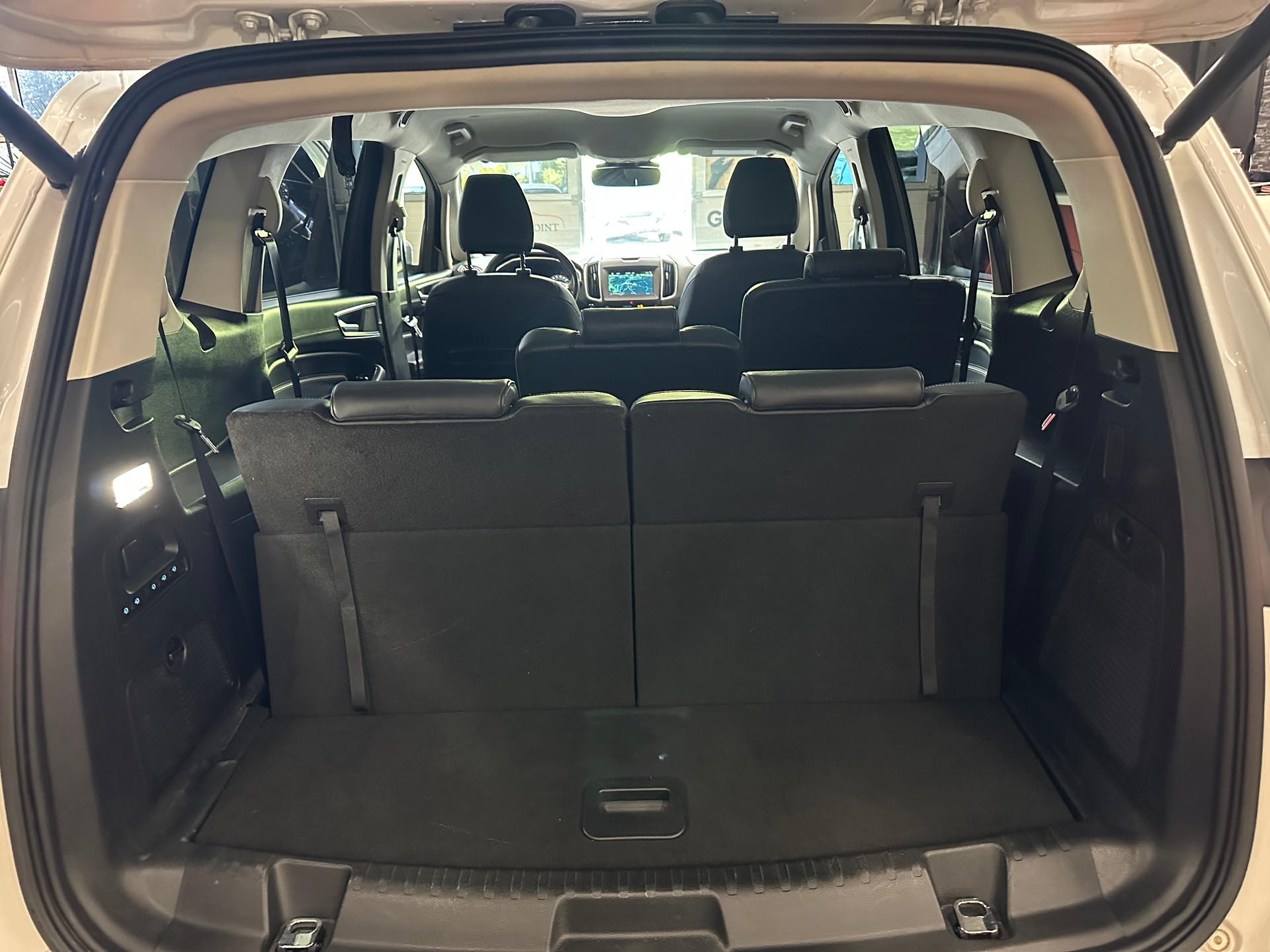 FORD S-Max 2.0 TDCi Vignale PowerShift (PS 210)-image-22