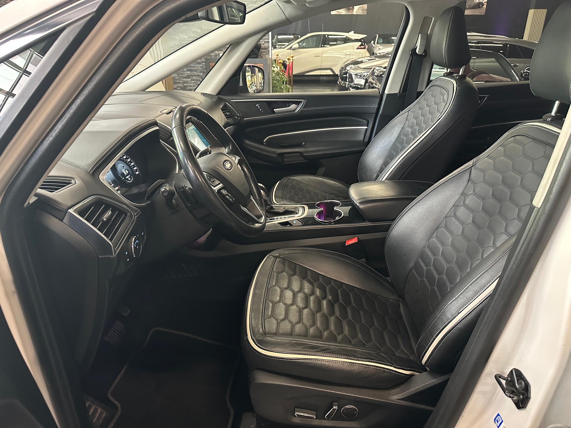 FORD S-Max 2.0 TDCi Vignale PowerShift (PS 210)-image-10