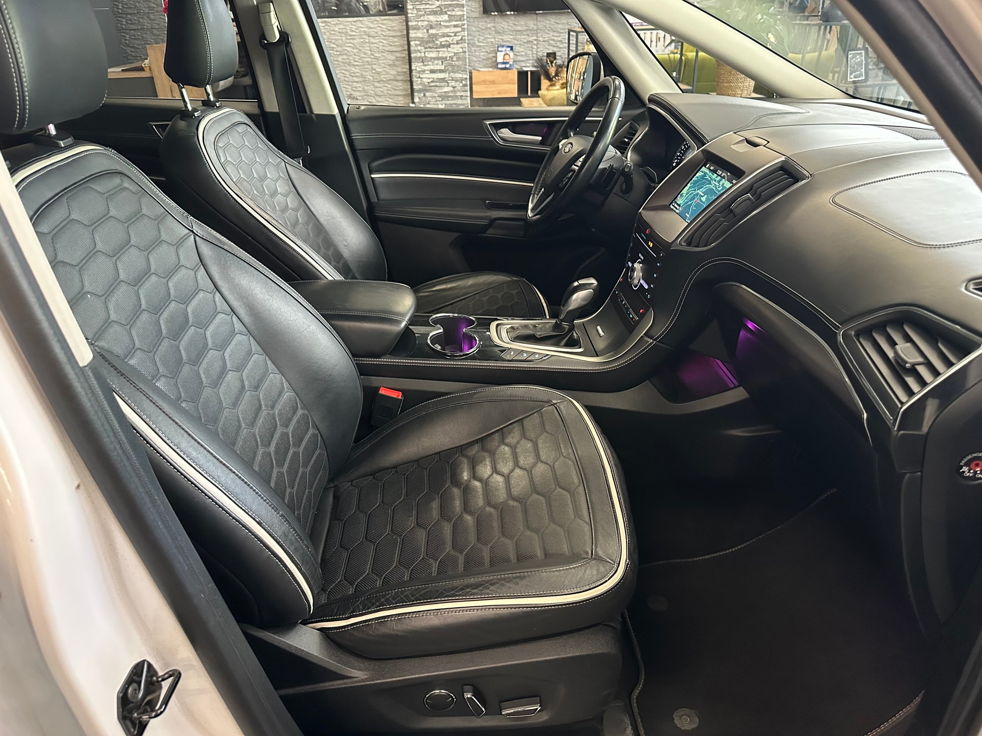 FORD S-Max 2.0 TDCi Vignale PowerShift (PS 210)-image-13