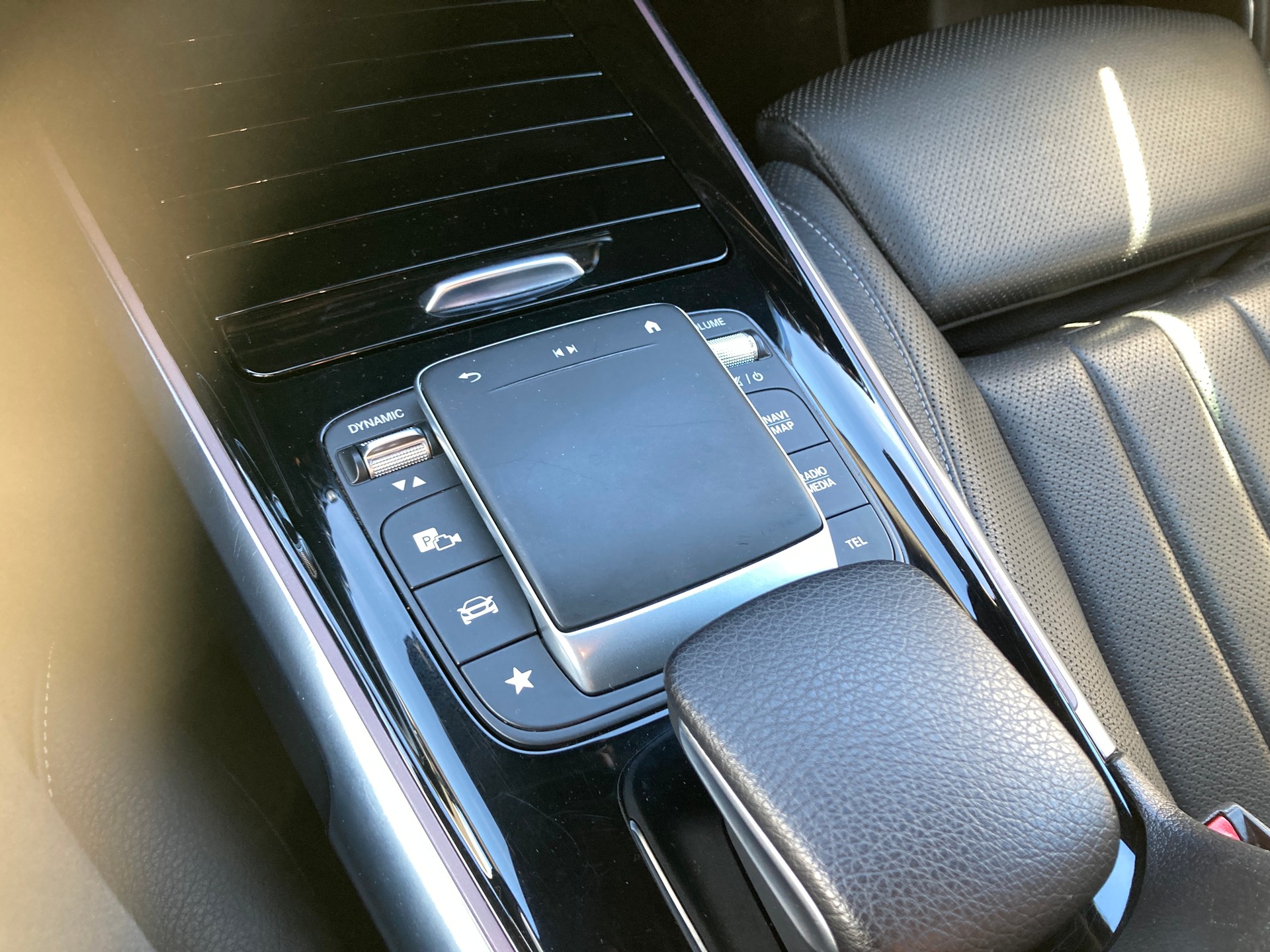 MERCEDES-BENZ GLB 250 4Matic Style 8G-Tronic-image-12