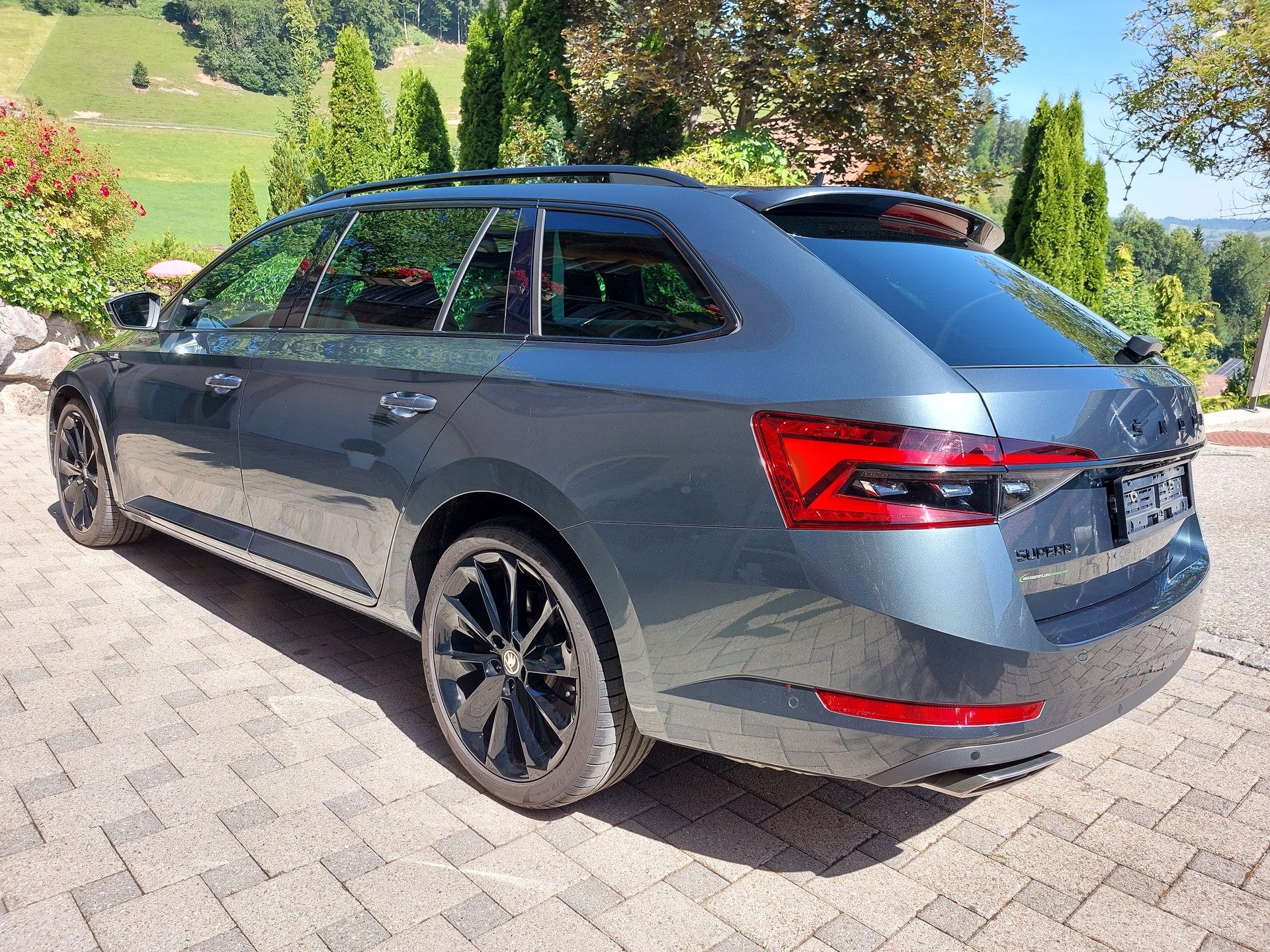 SKODA 2.0 TSI SportLine 4x4 DSG-image-3