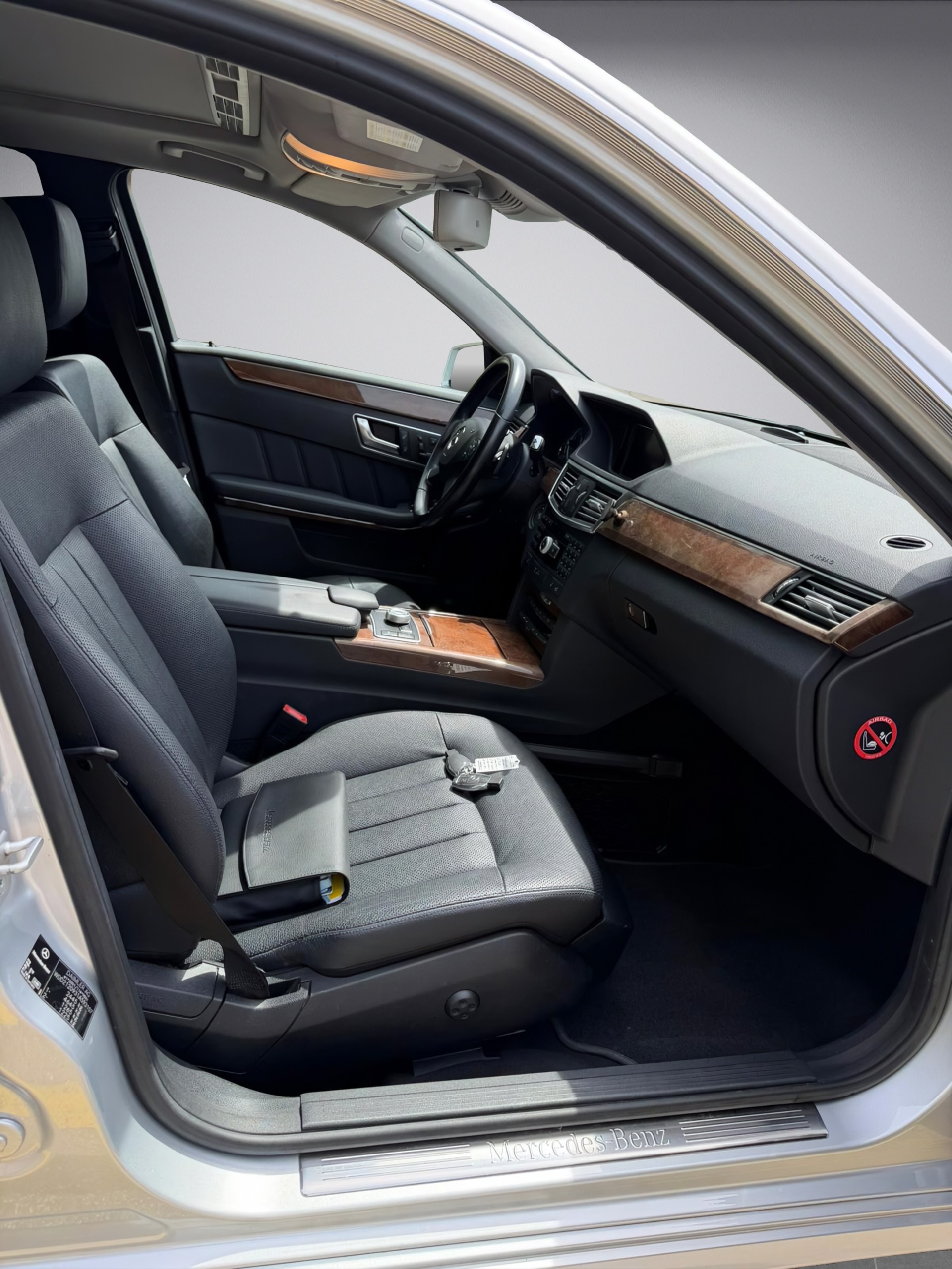MERCEDES-BENZ E 350 CDI BlueEfficiency Elégance 4Matic 7G-Tronic-image-11