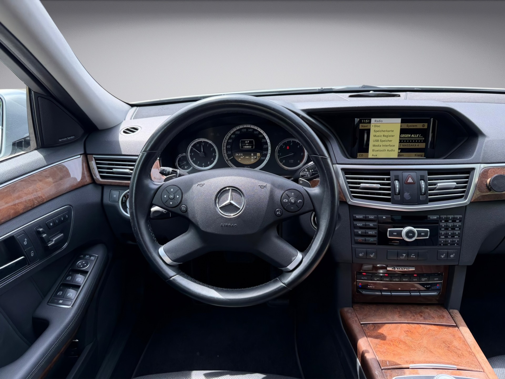 MERCEDES-BENZ E 350 CDI BlueEfficiency Elégance 4Matic 7G-Tronic-image-6