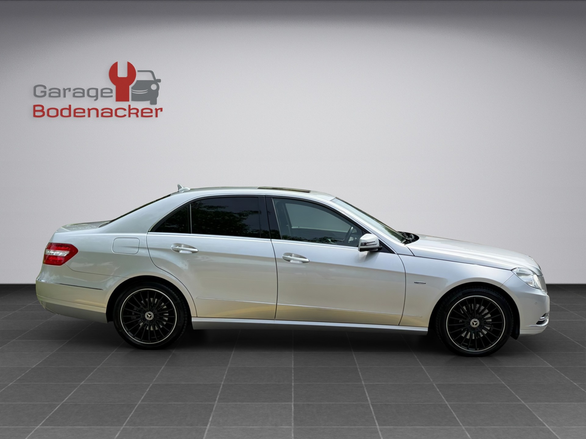 MERCEDES-BENZ E 350 CDI BlueEfficiency Elégance 4Matic 7G-Tronic-image-4