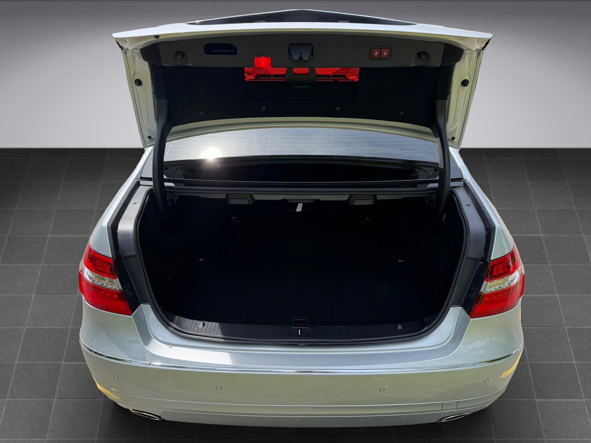 MERCEDES-BENZ E 350 CDI BlueEfficiency Elégance 4Matic 7G-Tronic-image-16