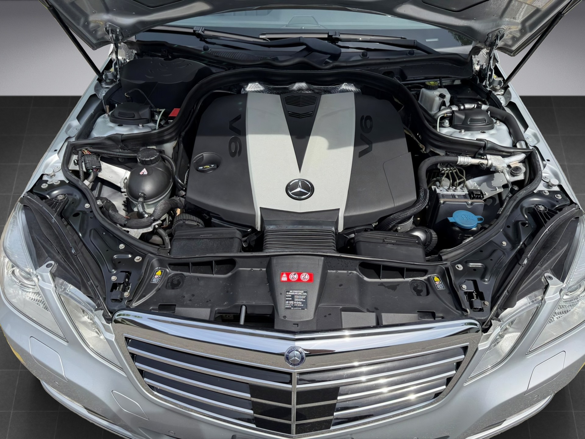 MERCEDES-BENZ E 350 CDI BlueEfficiency Elégance 4Matic 7G-Tronic-image-14