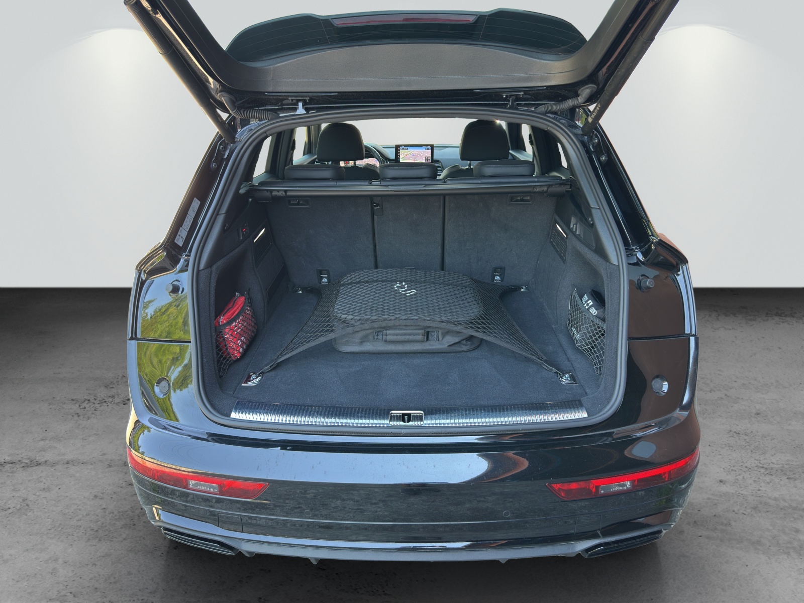 AUDI Q5 55 TFSI e PHEV S line quattro S-tronic-image-9