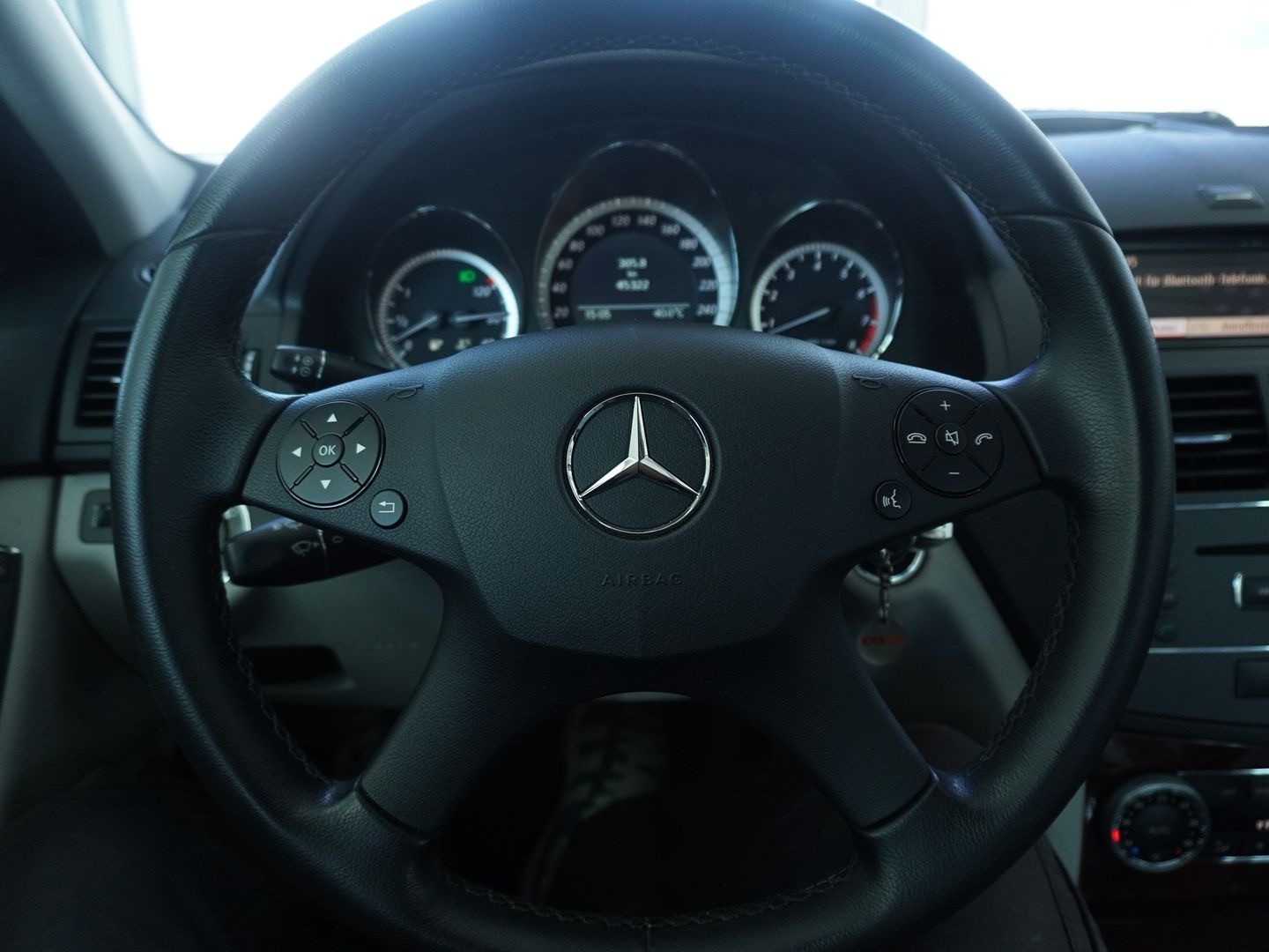 MERCEDES-BENZ C 300 (280) Elégance 7G-Tronic-image-7