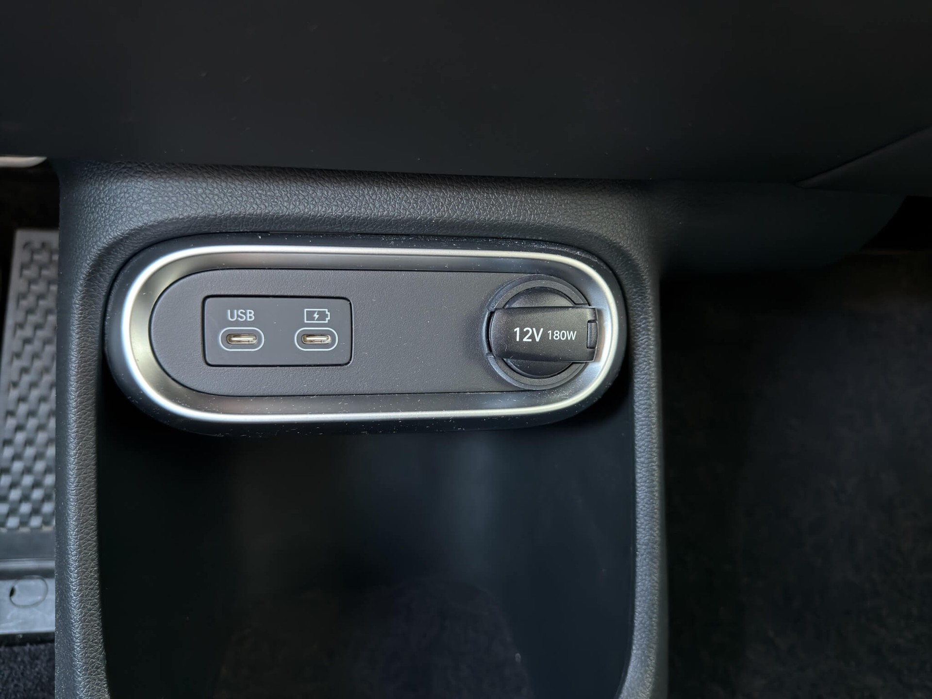 GENESIS GV60 Dual Motor Sport AWD-image-14