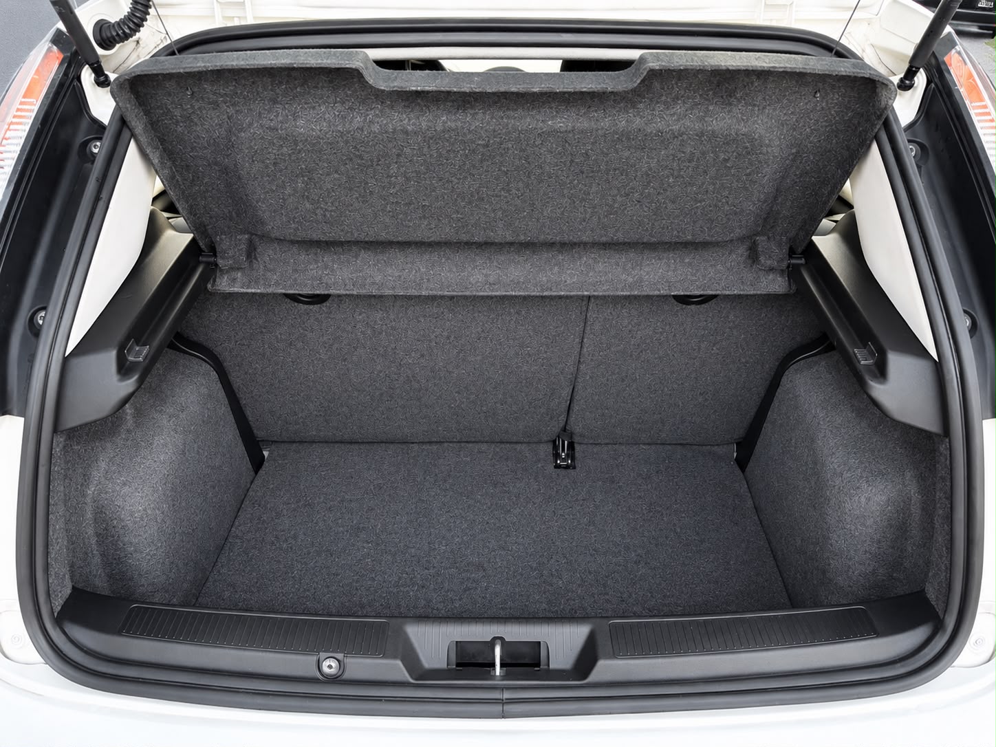 FIAT Punto 1.4 Lounge-image-7