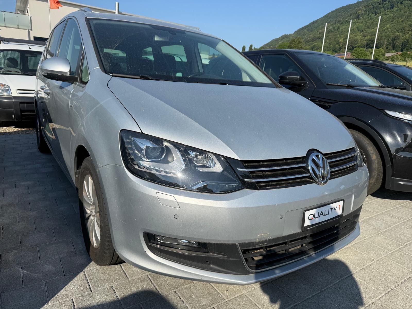 VW Sharan 2.0 TDI BMT CLUB 4Motion-image-2