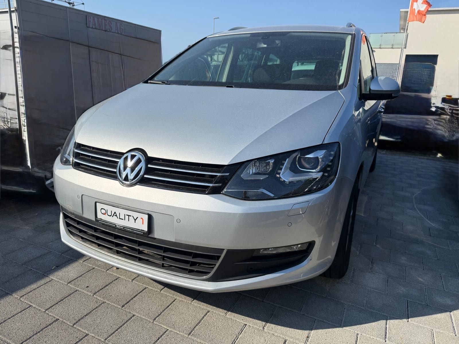 VW Sharan 2.0 TDI BMT CLUB 4Motion-image-1