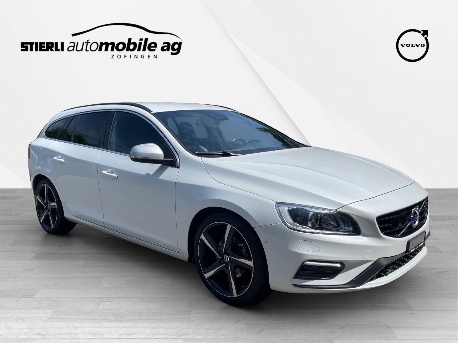 VOLVO V60 2.0 D4 Momentum R-Design S/S-showroom-element-2