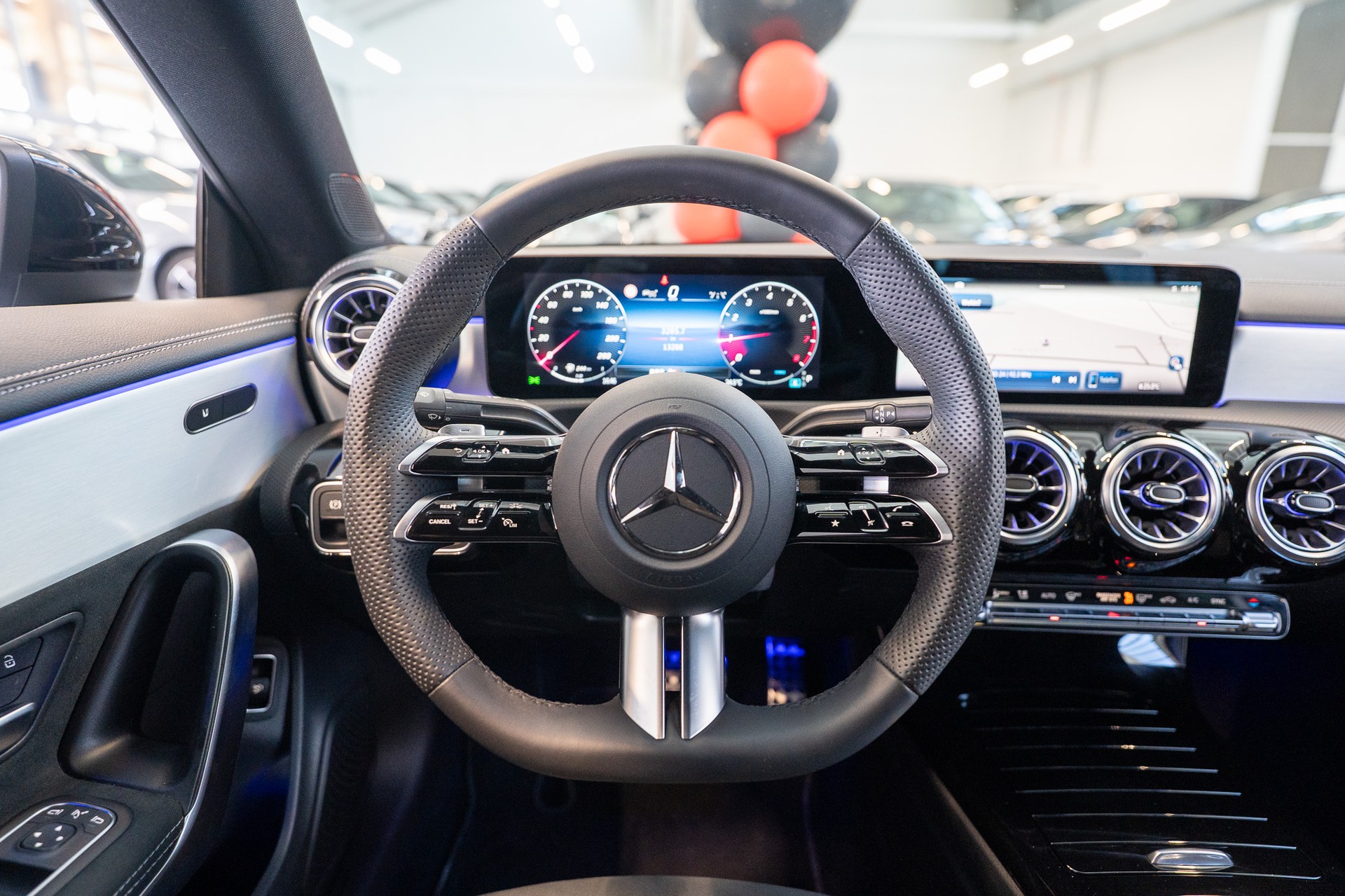 MERCEDES-BENZ CLA 200 AMG Line / Facelift / Rückfahrkamera / Ambientebeleuchtung-image-17