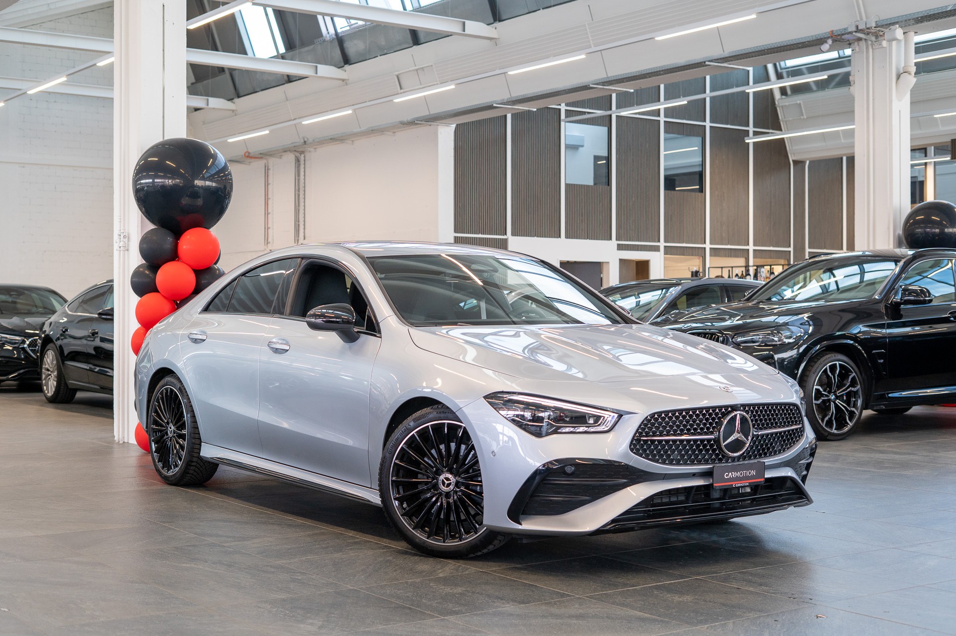MERCEDES-BENZ CLA 200 AMG Line / Facelift / Rückfahrkamera / Ambientebeleuchtung-image-2