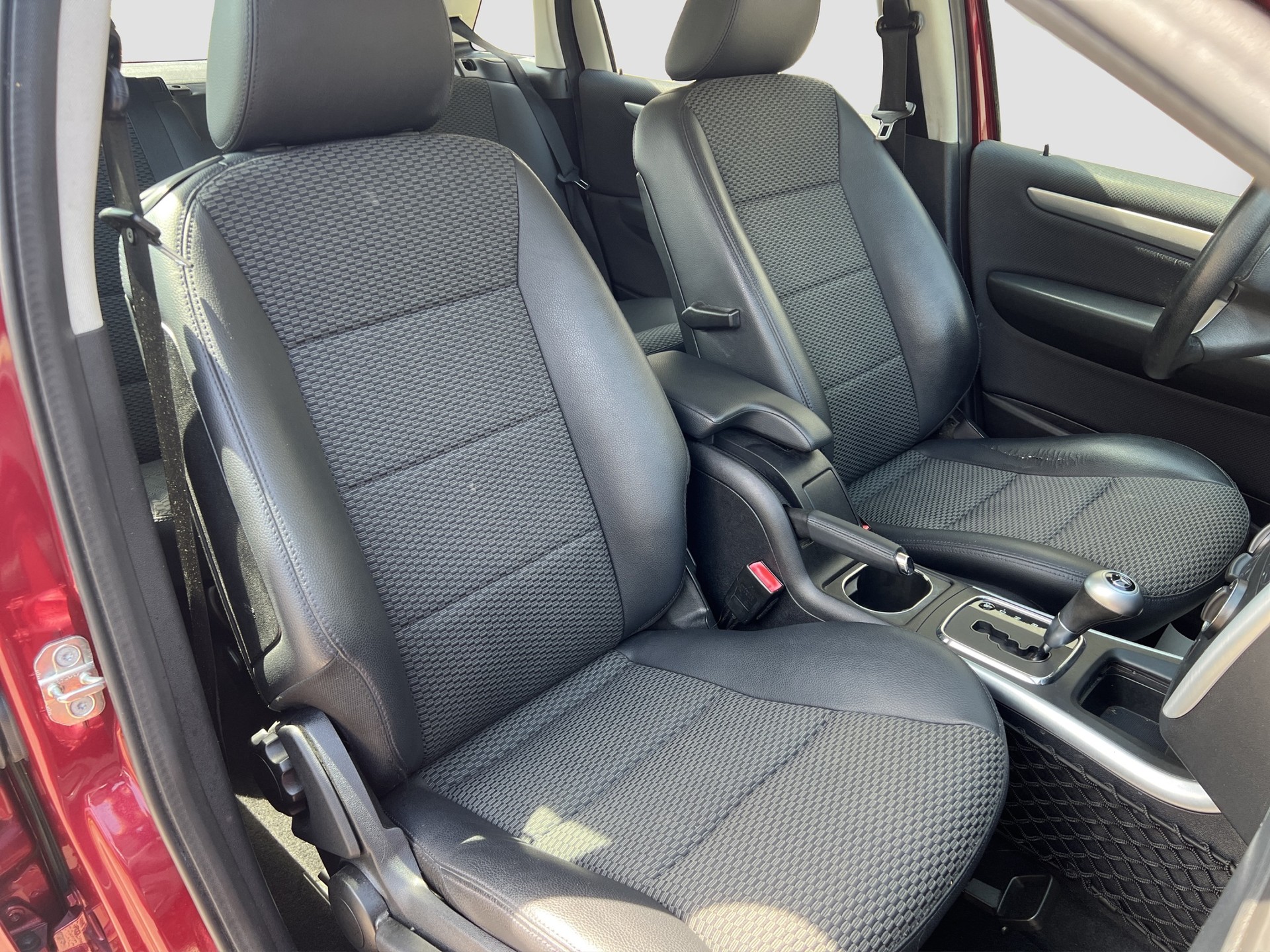 MERCEDES-BENZ B 180 Selection Autotronic-image-13