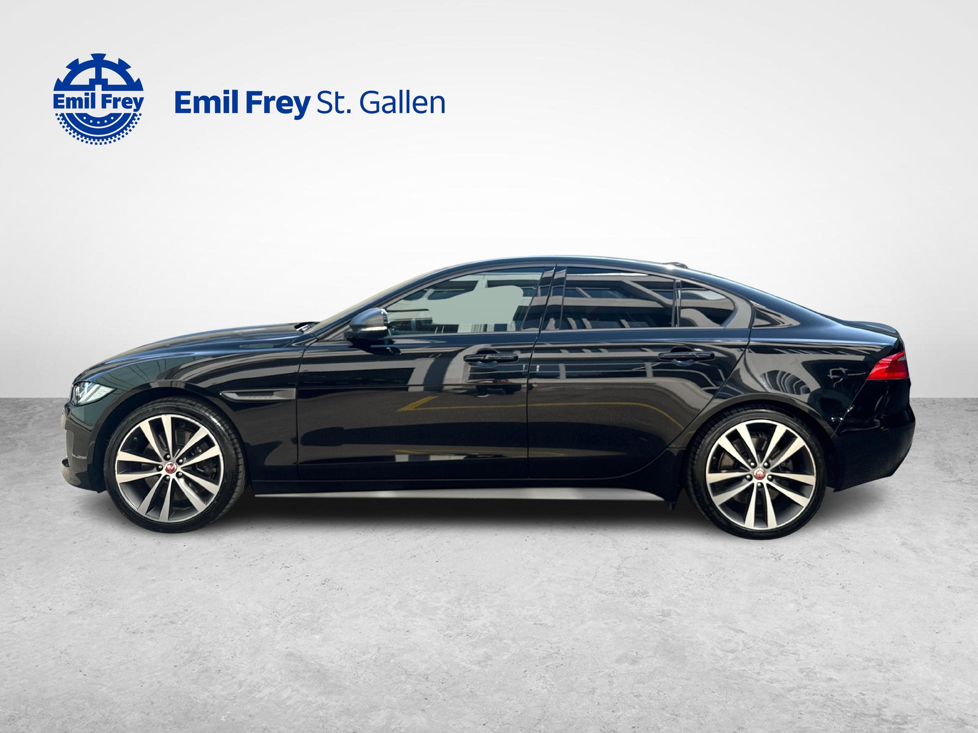 JAGUAR XE 2.0 T 300 Sport AWD-showroom-element-1