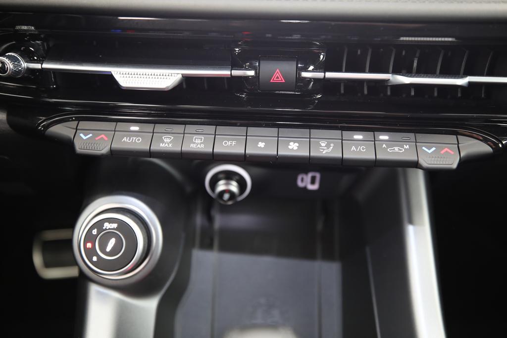 ALFA ROMEO Tonale 1.3 Plug-in Hybrid Veloce Q4-image-7