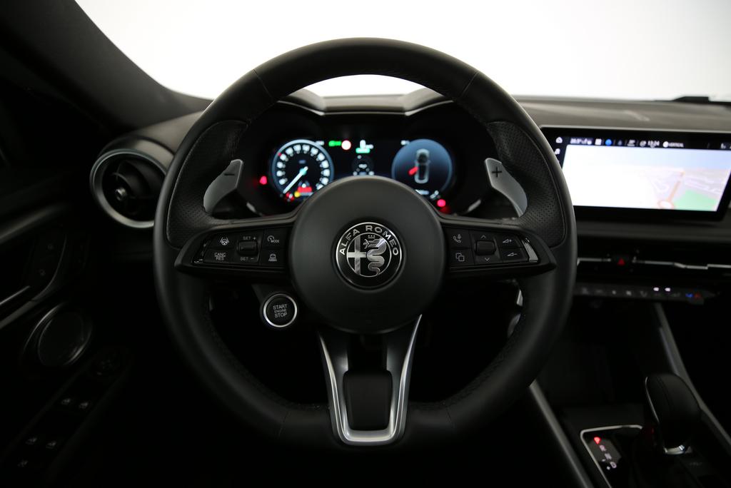 ALFA ROMEO Tonale 1.3 Plug-in Hybrid Veloce Q4-image-5