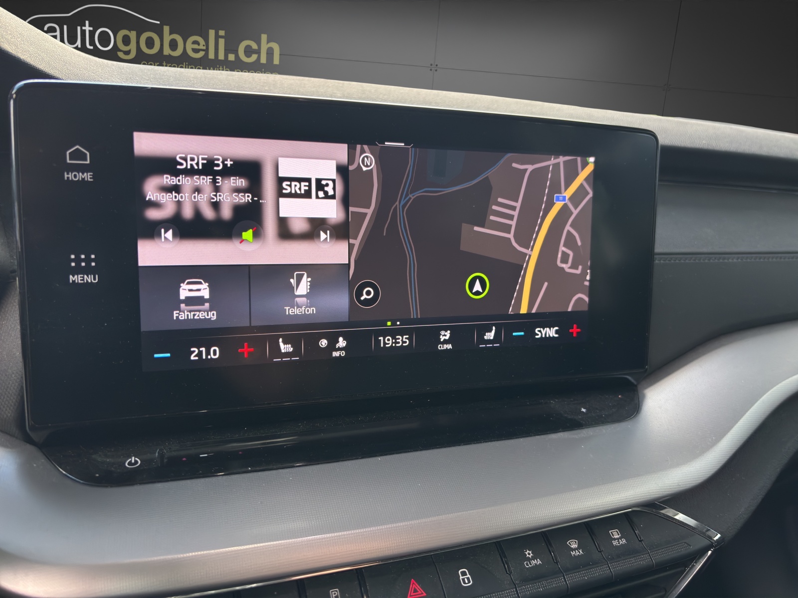 SKODA Octavia Combi 2.0 TDI DSG Ambition-image-8