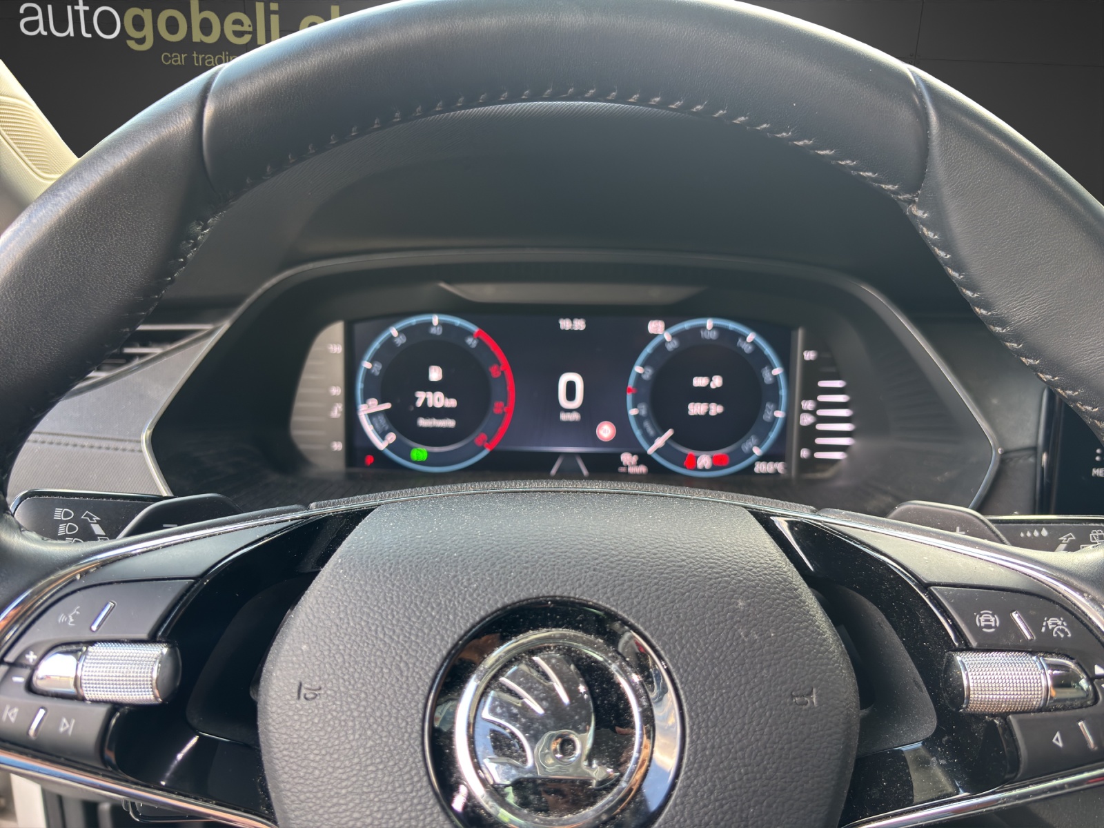 SKODA Octavia Combi 2.0 TDI DSG Ambition-image-6