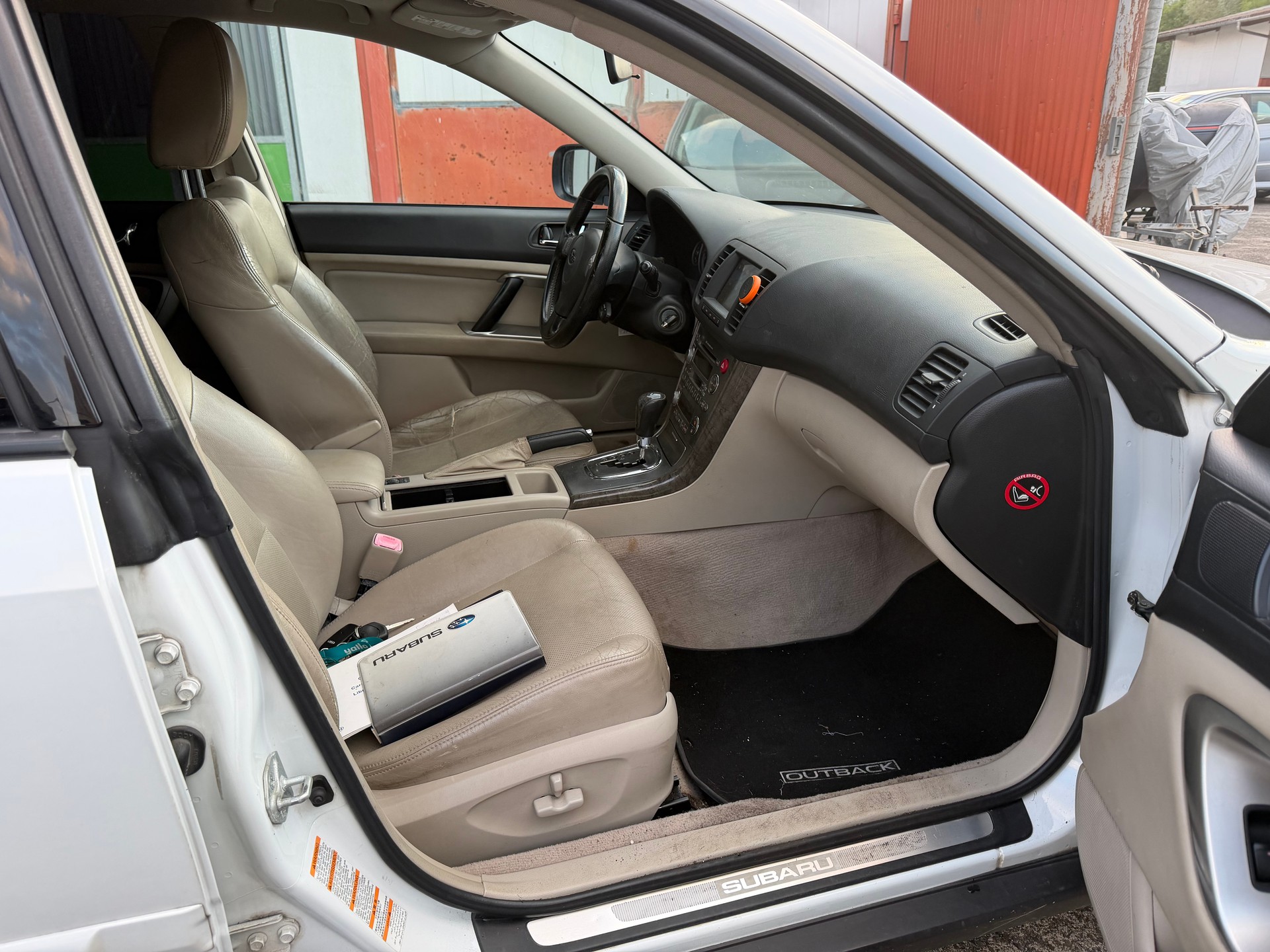SUBARU Outback 3.0R AWD H6 Automatic-image-12