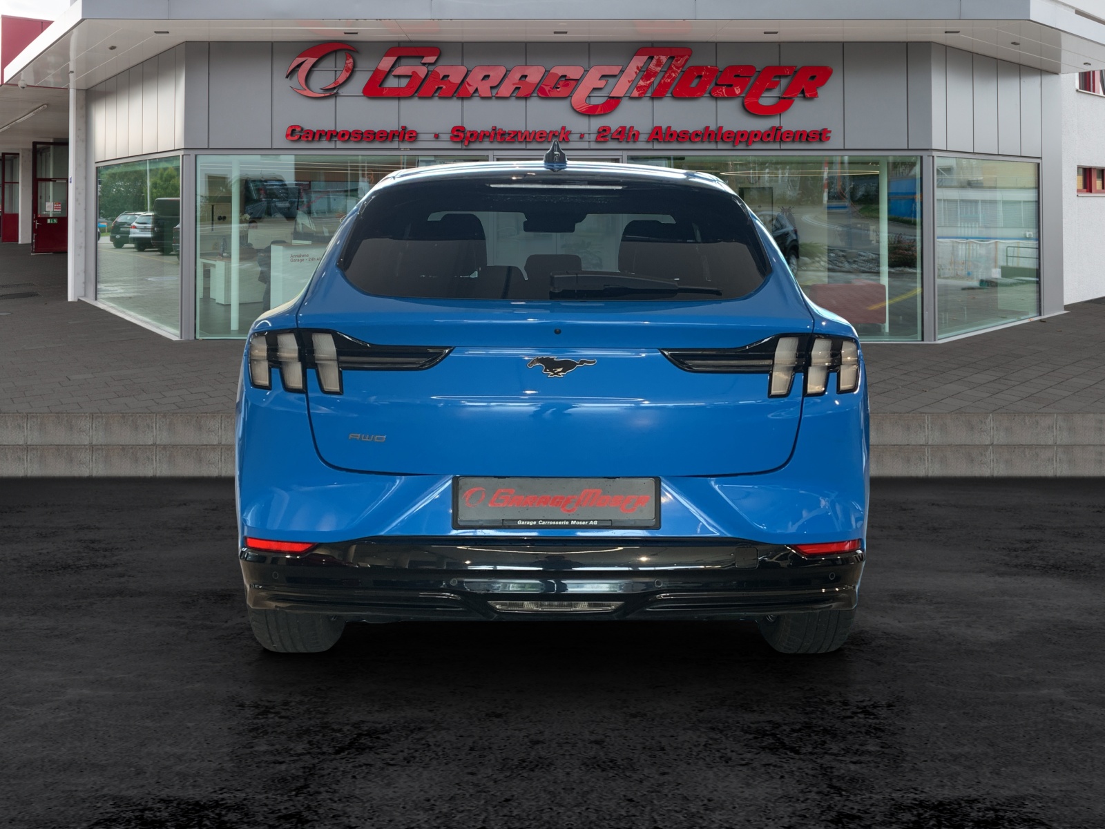 FORD Mustang Mach-E Premium AWD-image-5