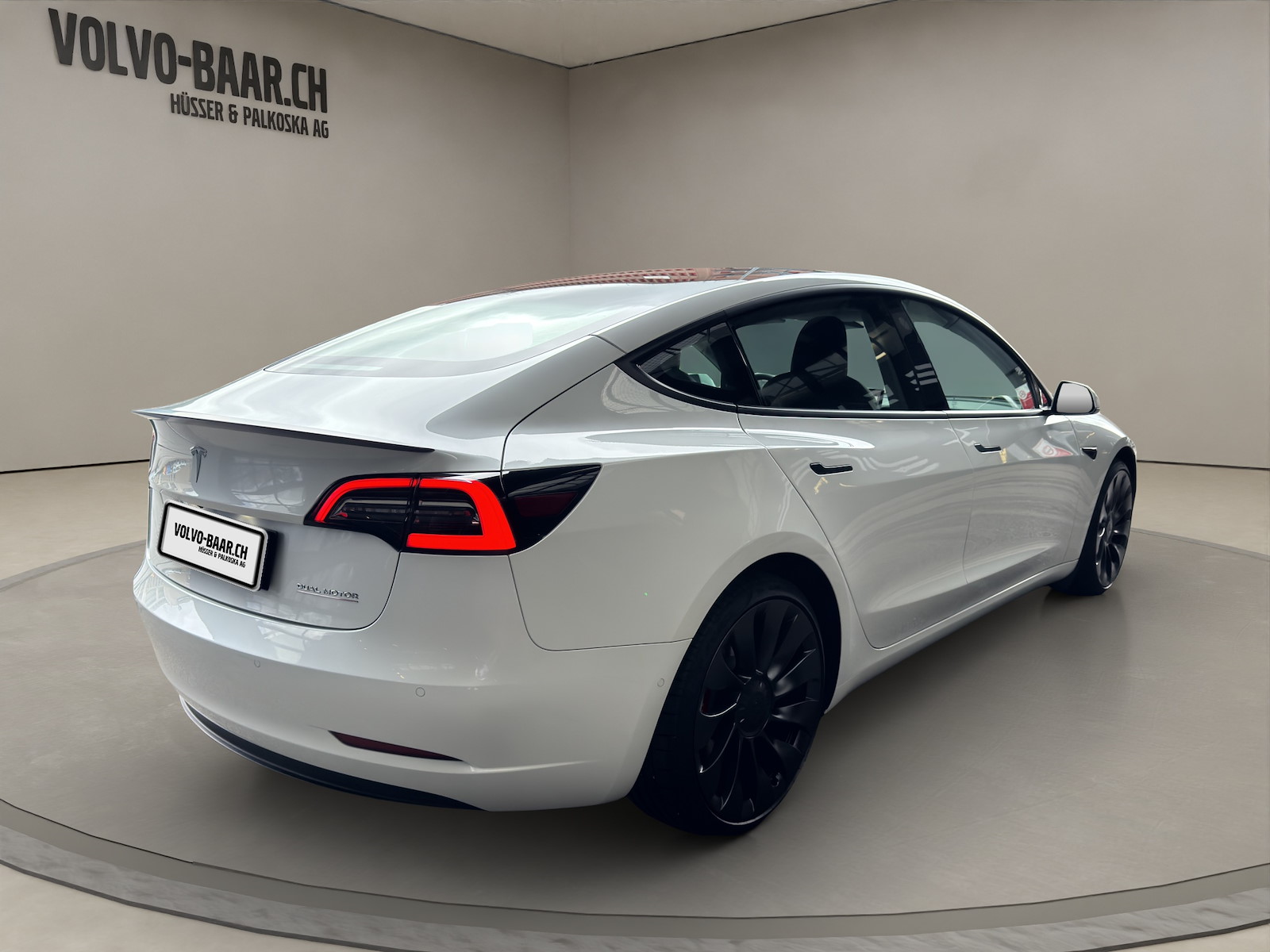 TESLA Model 3 Performance Dual Motor AWD-image-5