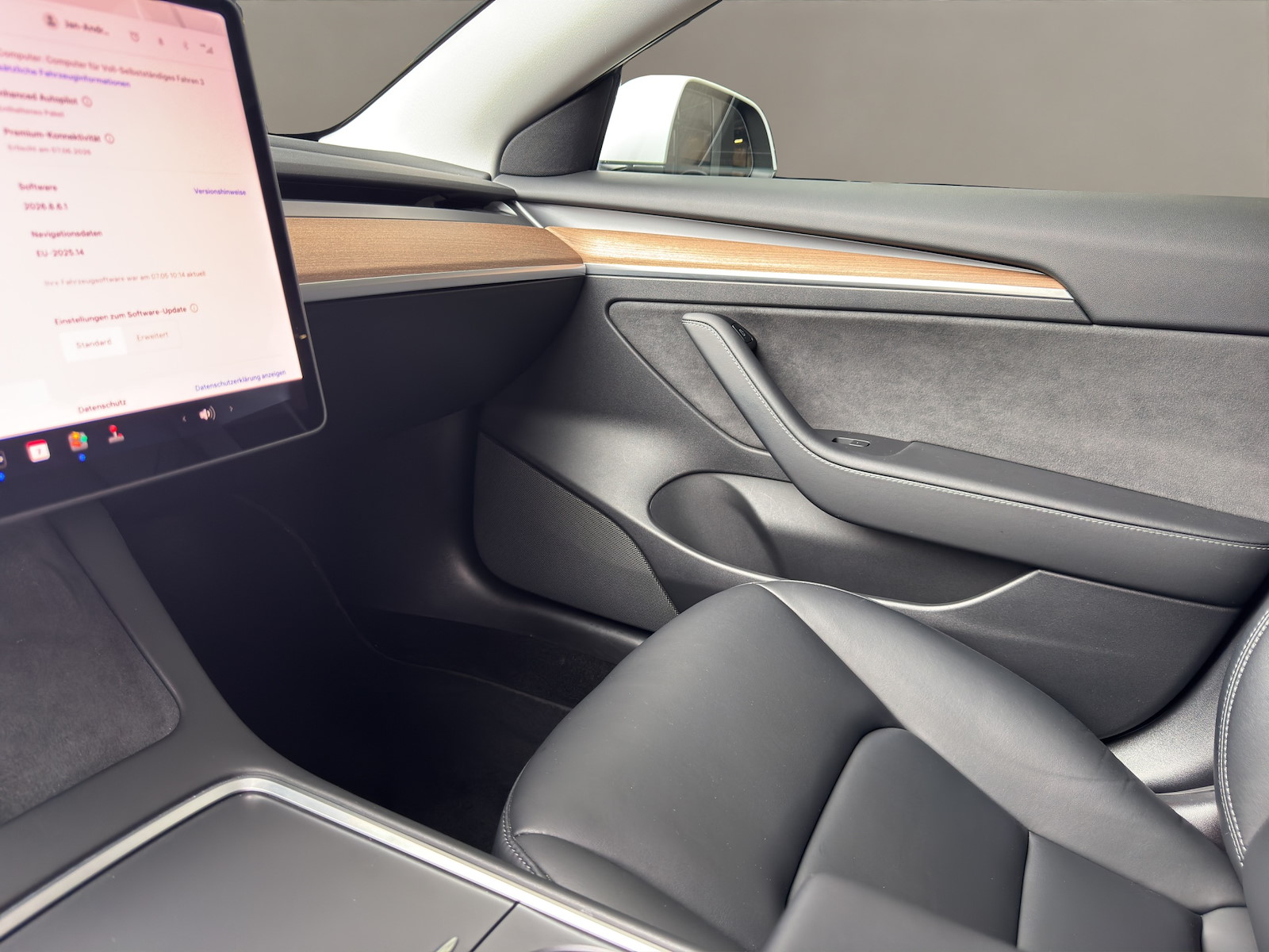 TESLA Model 3 Performance Dual Motor AWD-image-15