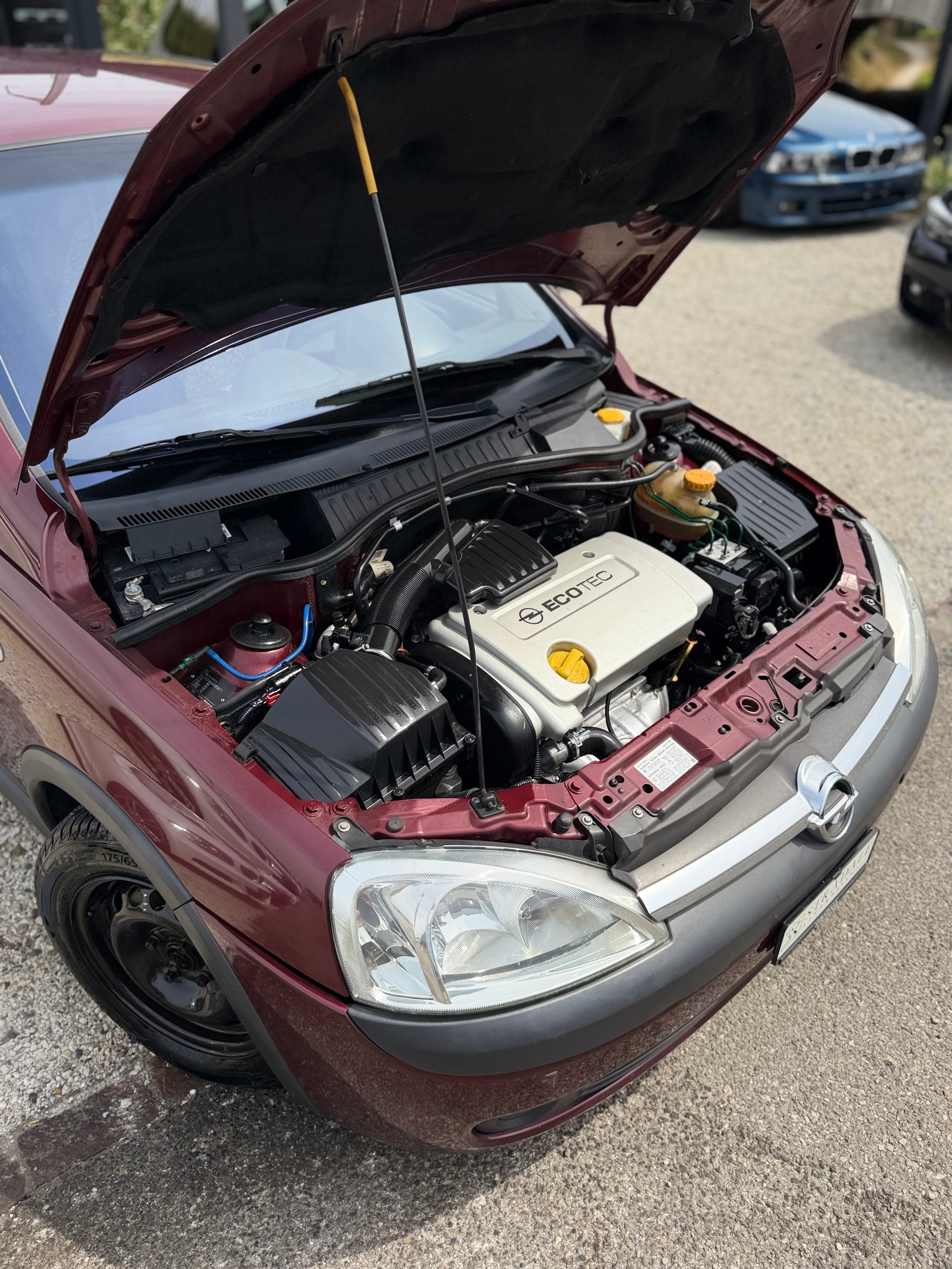 OPEL Corsa 1.4 16V Elegance **Automat**-image-14