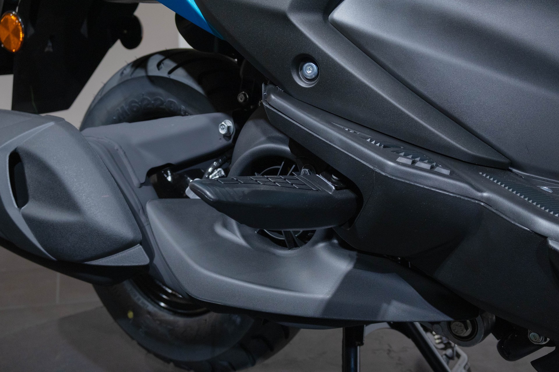 YAMAHA RayZR-image-15