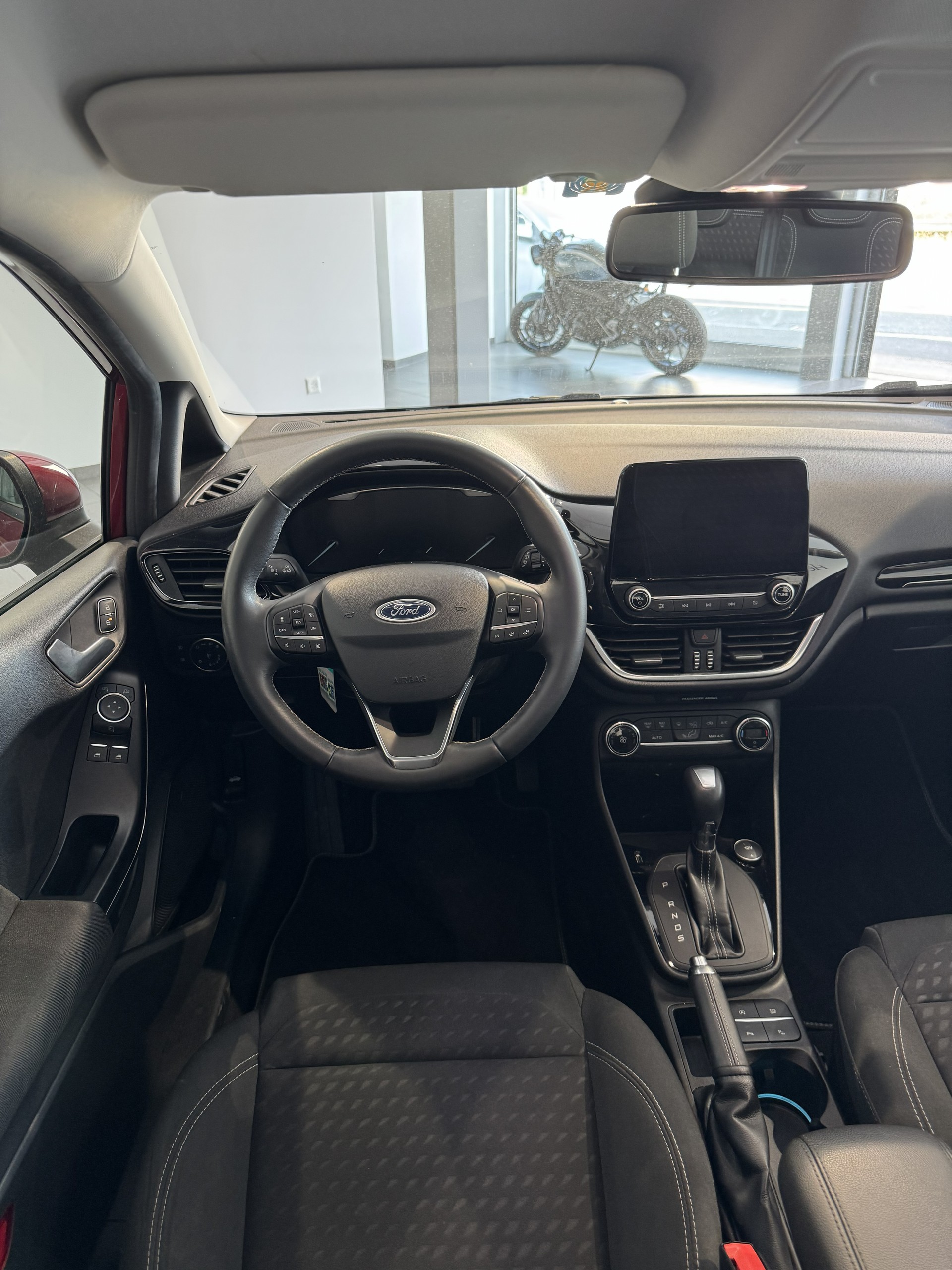 FORD Fiesta 1.0 SCTi Titanium Automat-image-4