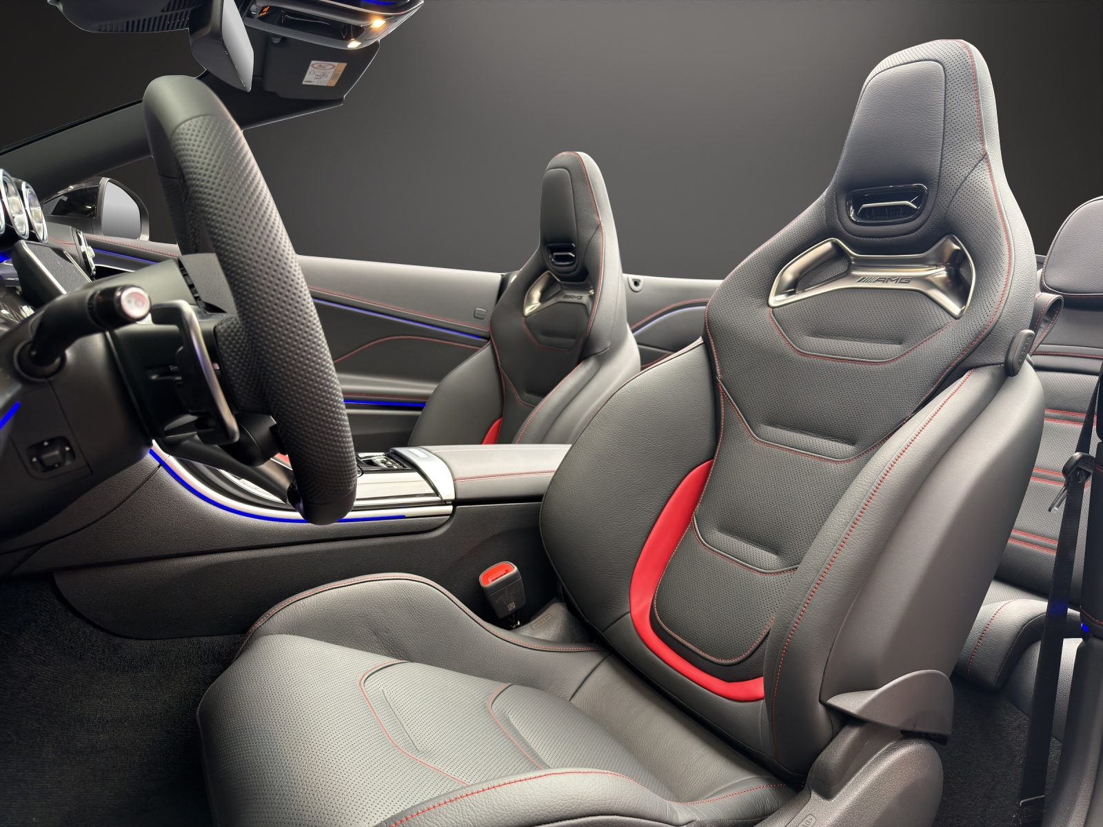 MERCEDES-BENZ AMG CLE 53 4MATIC+ Cabriolet-image-11
