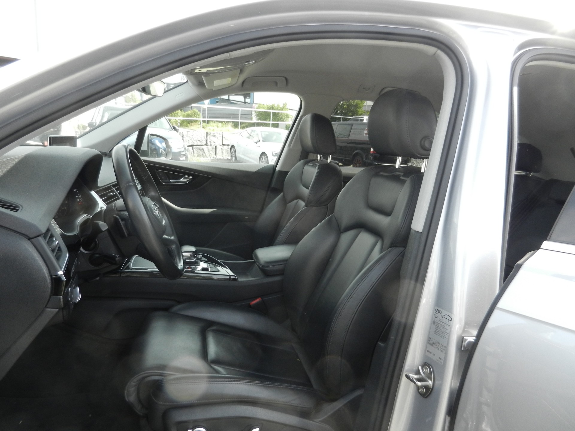 AUDI Q7 3.0 TDI quattro tiptronic-image-7